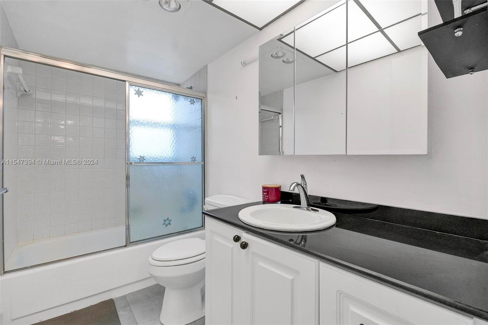 501 NE 14th Ave 601, Hallandale Beach, Florida 33009, 2 Bedrooms Bedrooms, ,2 BathroomsBathrooms,Residential,For Sale,501 NE 14th Ave 601,A11547394