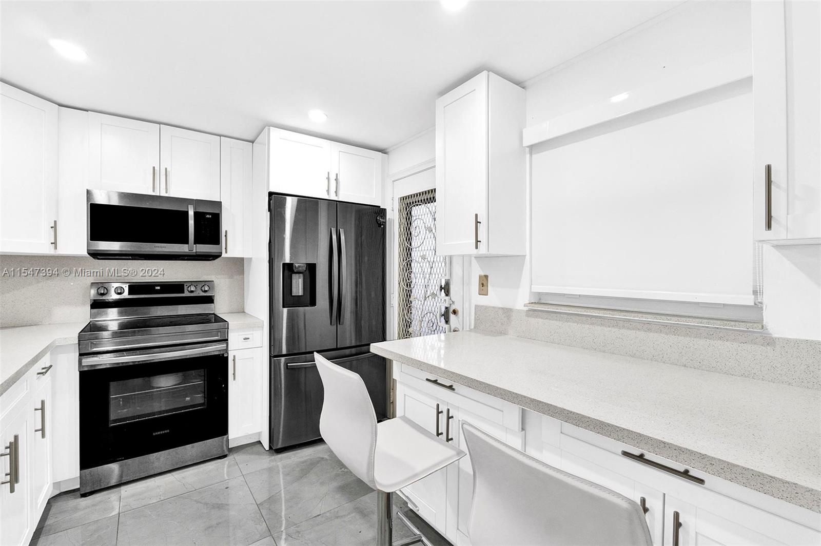 501 NE 14th Ave 601, Hallandale Beach, Florida 33009, 2 Bedrooms Bedrooms, ,2 BathroomsBathrooms,Residential,For Sale,501 NE 14th Ave 601,A11547394