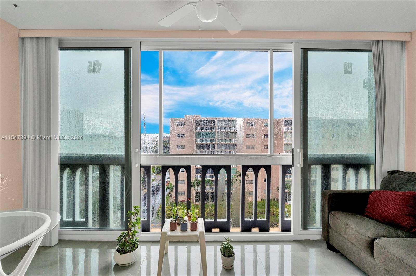 501 NE 14th Ave 601, Hallandale Beach, Florida 33009, 2 Bedrooms Bedrooms, ,2 BathroomsBathrooms,Residential,For Sale,501 NE 14th Ave 601,A11547394