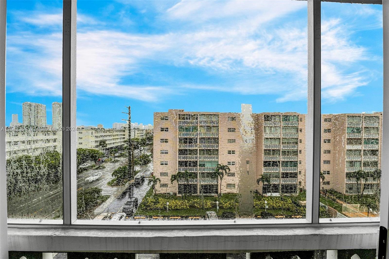 501 NE 14th Ave 601, Hallandale Beach, Florida 33009, 2 Bedrooms Bedrooms, ,2 BathroomsBathrooms,Residential,For Sale,501 NE 14th Ave 601,A11547394