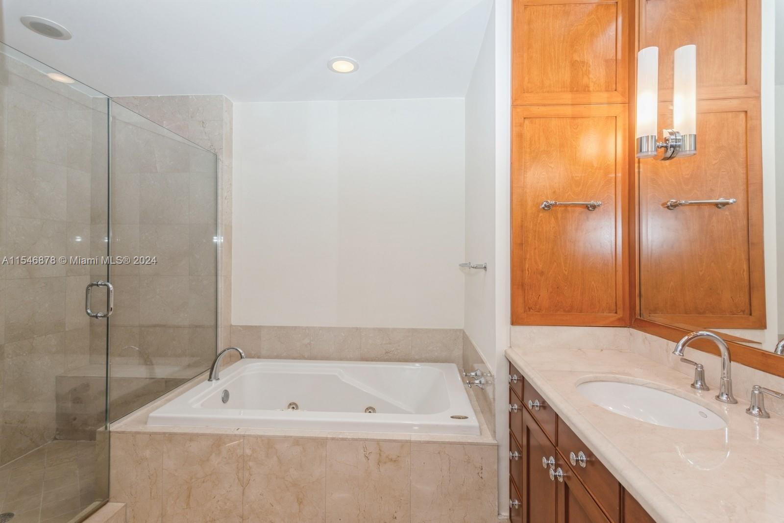 626 Coral Way 1503, Coral Gables, Florida 33134, 3 Bedrooms Bedrooms, ,3 BathroomsBathrooms,Residentiallease,For Rent,626 Coral Way 1503,A11546878