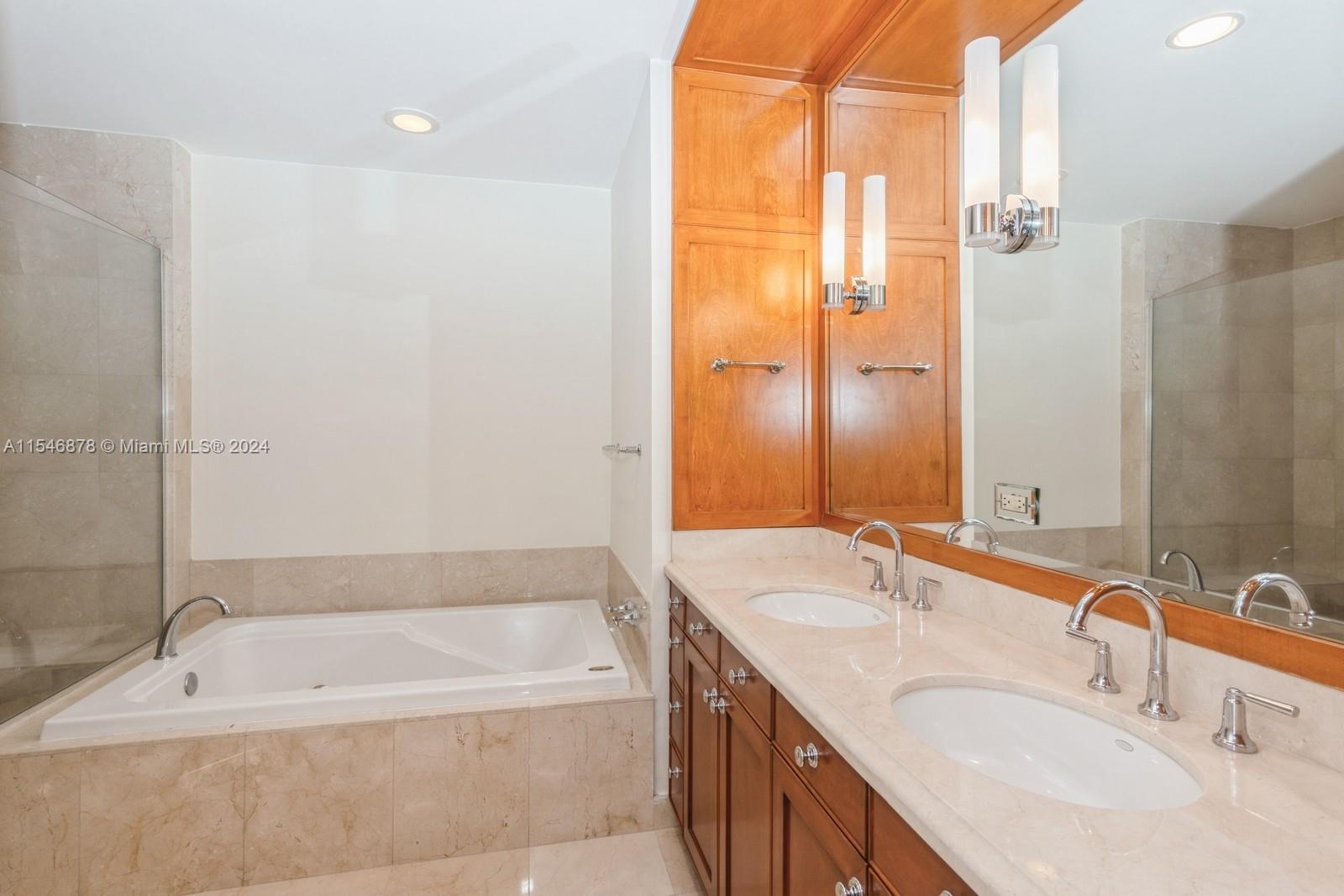 626 Coral Way 1503, Coral Gables, Florida 33134, 3 Bedrooms Bedrooms, ,3 BathroomsBathrooms,Residentiallease,For Rent,626 Coral Way 1503,A11546878