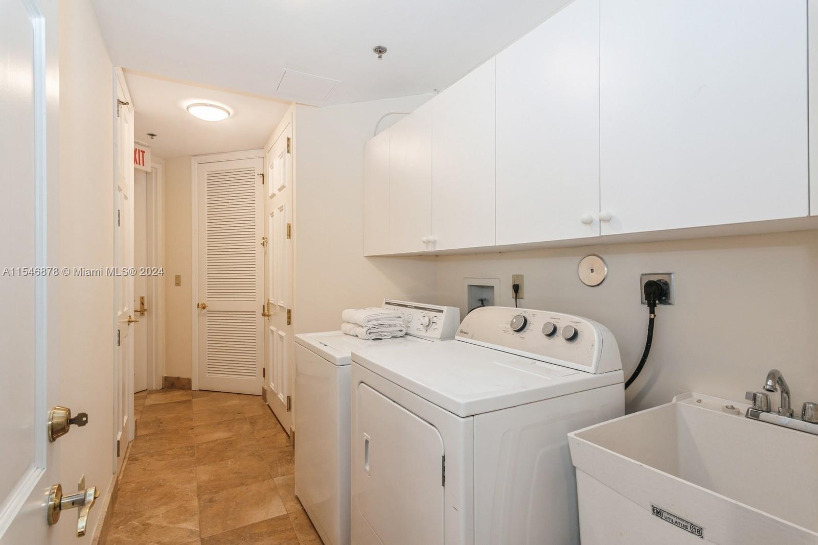 626 Coral Way 1503, Coral Gables, Florida 33134, 3 Bedrooms Bedrooms, ,3 BathroomsBathrooms,Residentiallease,For Rent,626 Coral Way 1503,A11546878
