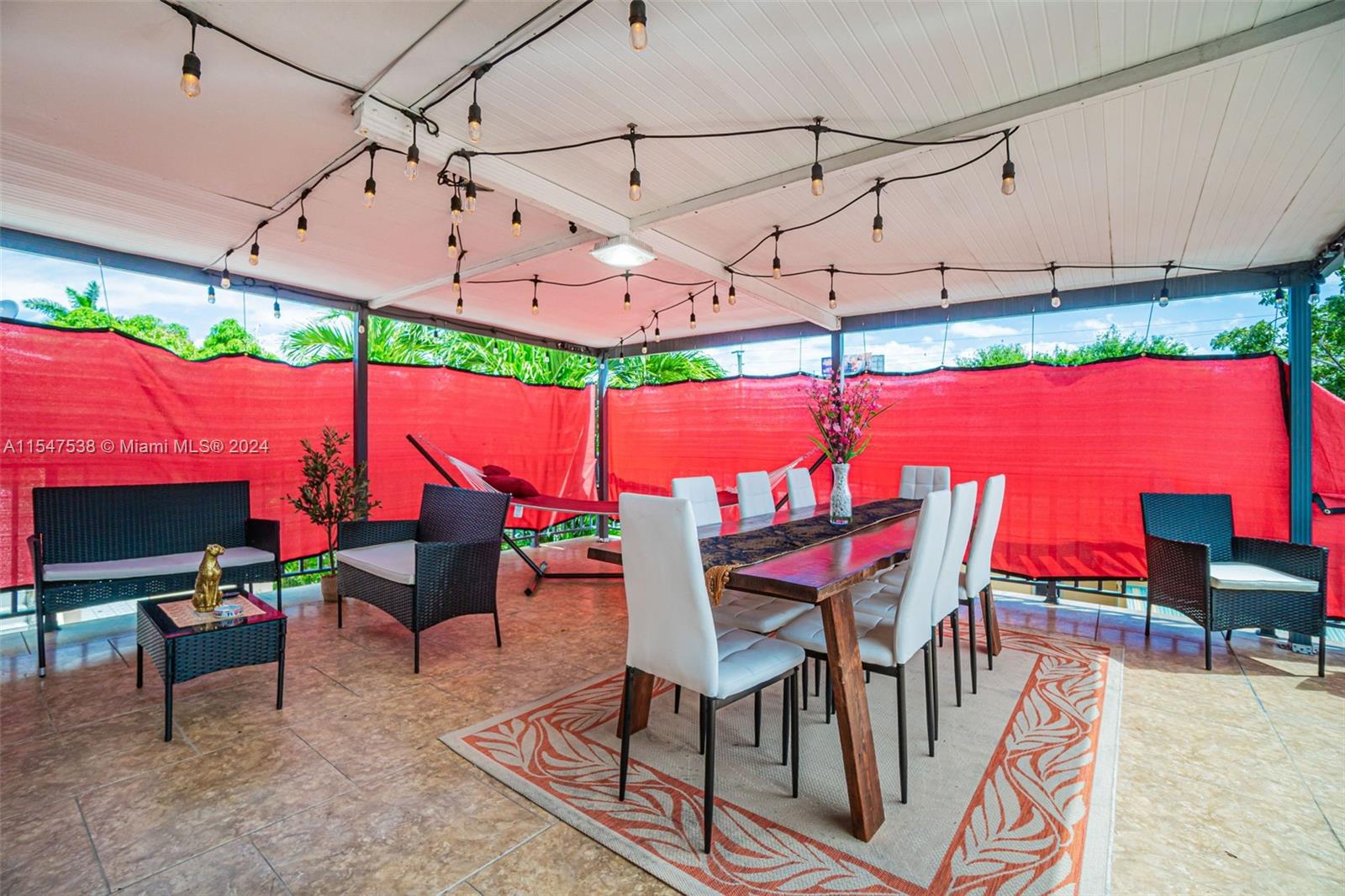 901 NW 22nd Pl, Miami, Florida 33125, 4 Bedrooms Bedrooms, ,3 BathroomsBathrooms,Residentiallease,For Rent,901 NW 22nd Pl,A11547538