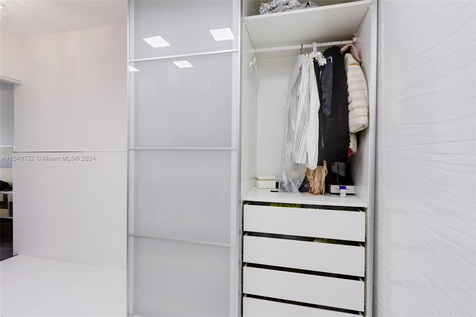 4350 Hillcrest Dr 600, Hollywood, Florida 33021, 2 Bedrooms Bedrooms, ,2 BathroomsBathrooms,Residential,For Sale,4350 Hillcrest Dr 600,A11546752