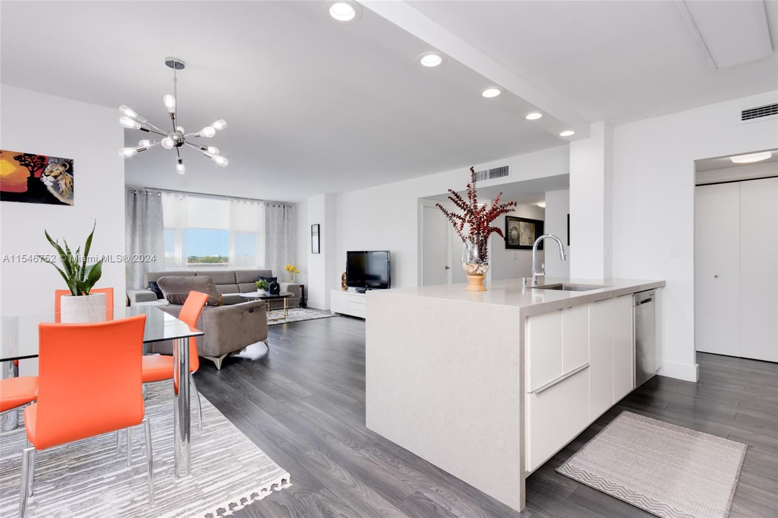 4350 Hillcrest Dr 600, Hollywood, Florida 33021, 2 Bedrooms Bedrooms, ,2 BathroomsBathrooms,Residential,For Sale,4350 Hillcrest Dr 600,A11546752