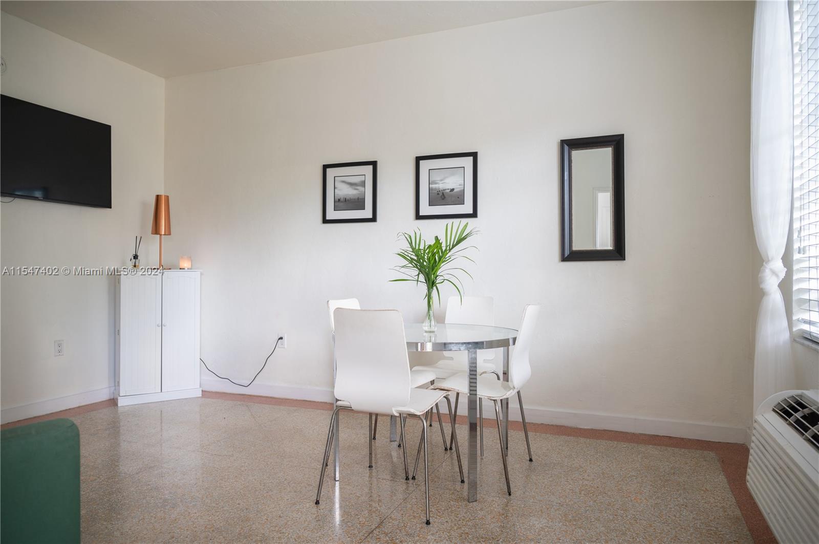 741 15th St 10, Miami Beach, Florida 33139, ,1 BathroomBathrooms,Residential,For Sale,741 15th St 10,A11547402