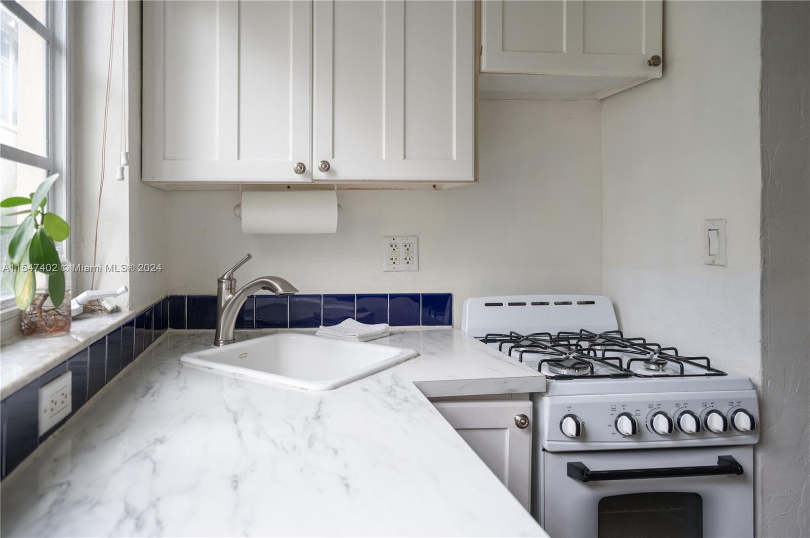 741 15th St 10, Miami Beach, Florida 33139, ,1 BathroomBathrooms,Residential,For Sale,741 15th St 10,A11547402