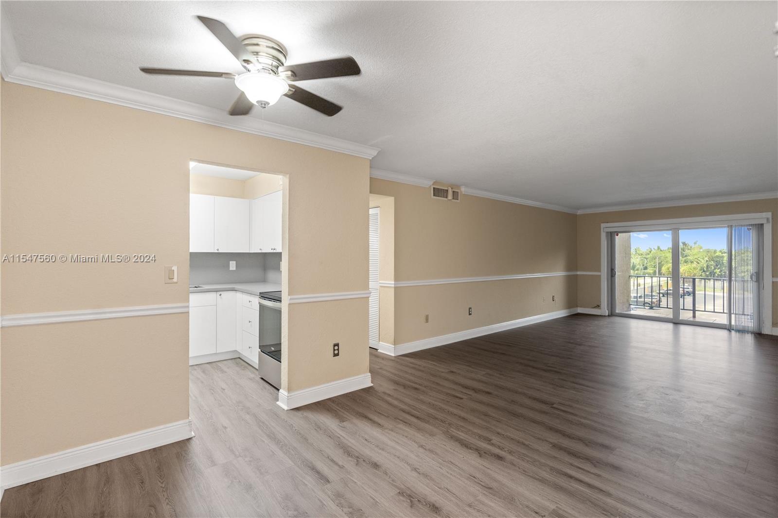 9441 SW 76th St V32, Miami, Florida 33173, 1 Bedroom Bedrooms, ,1 BathroomBathrooms,Residentiallease,For Rent,9441 SW 76th St V32,A11547560