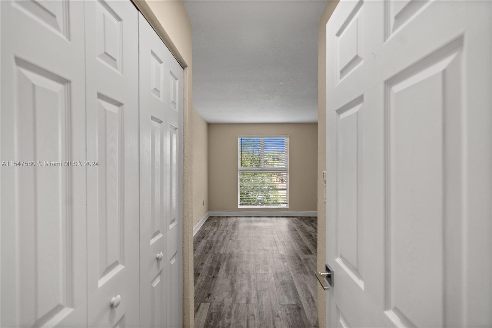 9441 SW 76th St V32, Miami, Florida 33173, 1 Bedroom Bedrooms, ,1 BathroomBathrooms,Residentiallease,For Rent,9441 SW 76th St V32,A11547560