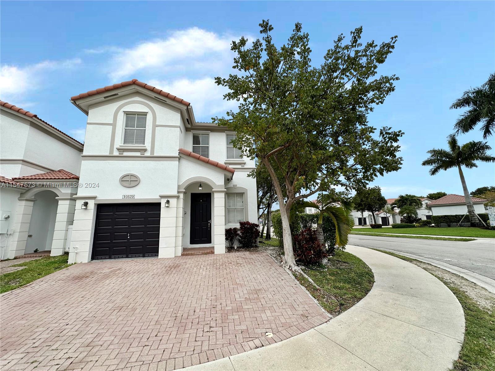 10829 79th St, Doral, FL, 33178 United States, 4 Bedrooms Bedrooms, ,2 BathroomsBathrooms,Residential,For Sale,79th St,A11547573