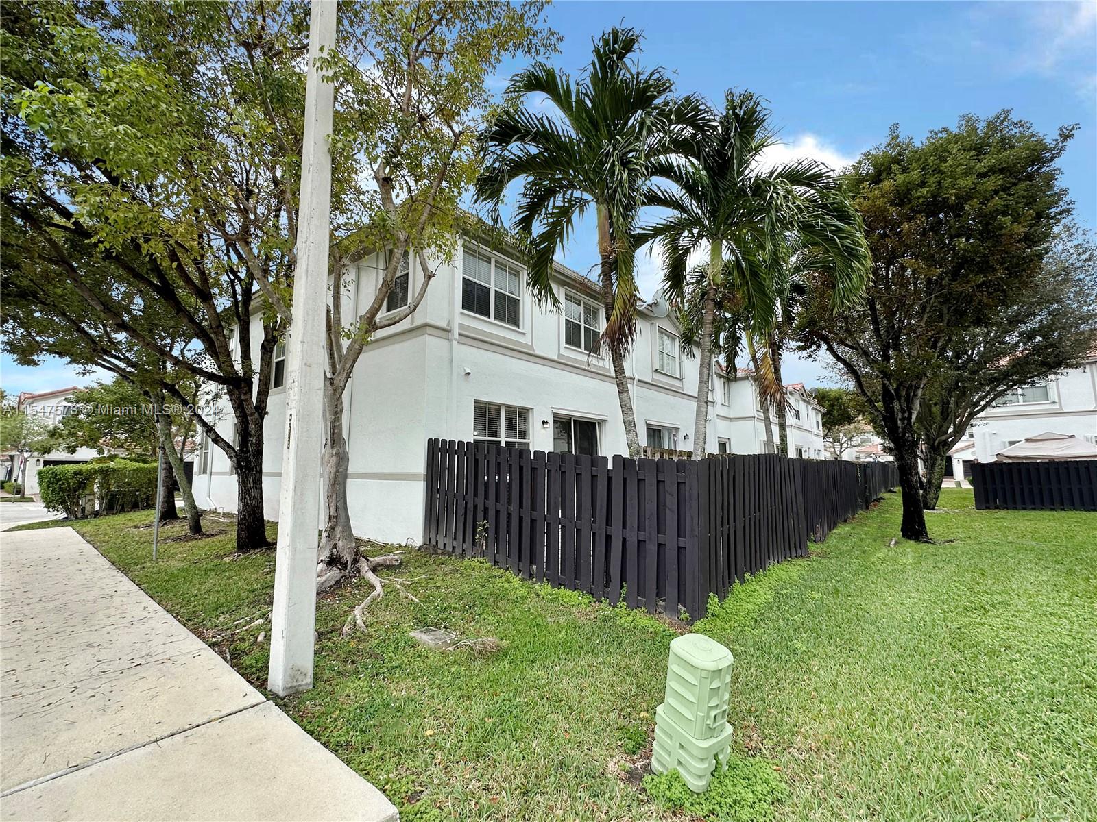 10829 79th St, Doral, FL, 33178 United States, 4 Bedrooms Bedrooms, ,2 BathroomsBathrooms,Residential,For Sale,79th St,A11547573