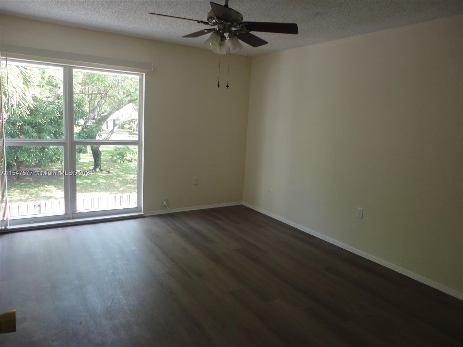 3321 Raleigh St 3H, Hollywood, Florida 33021, 3 Bedrooms Bedrooms, ,2 BathroomsBathrooms,Residential,For Sale,3321 Raleigh St 3H,A11547577