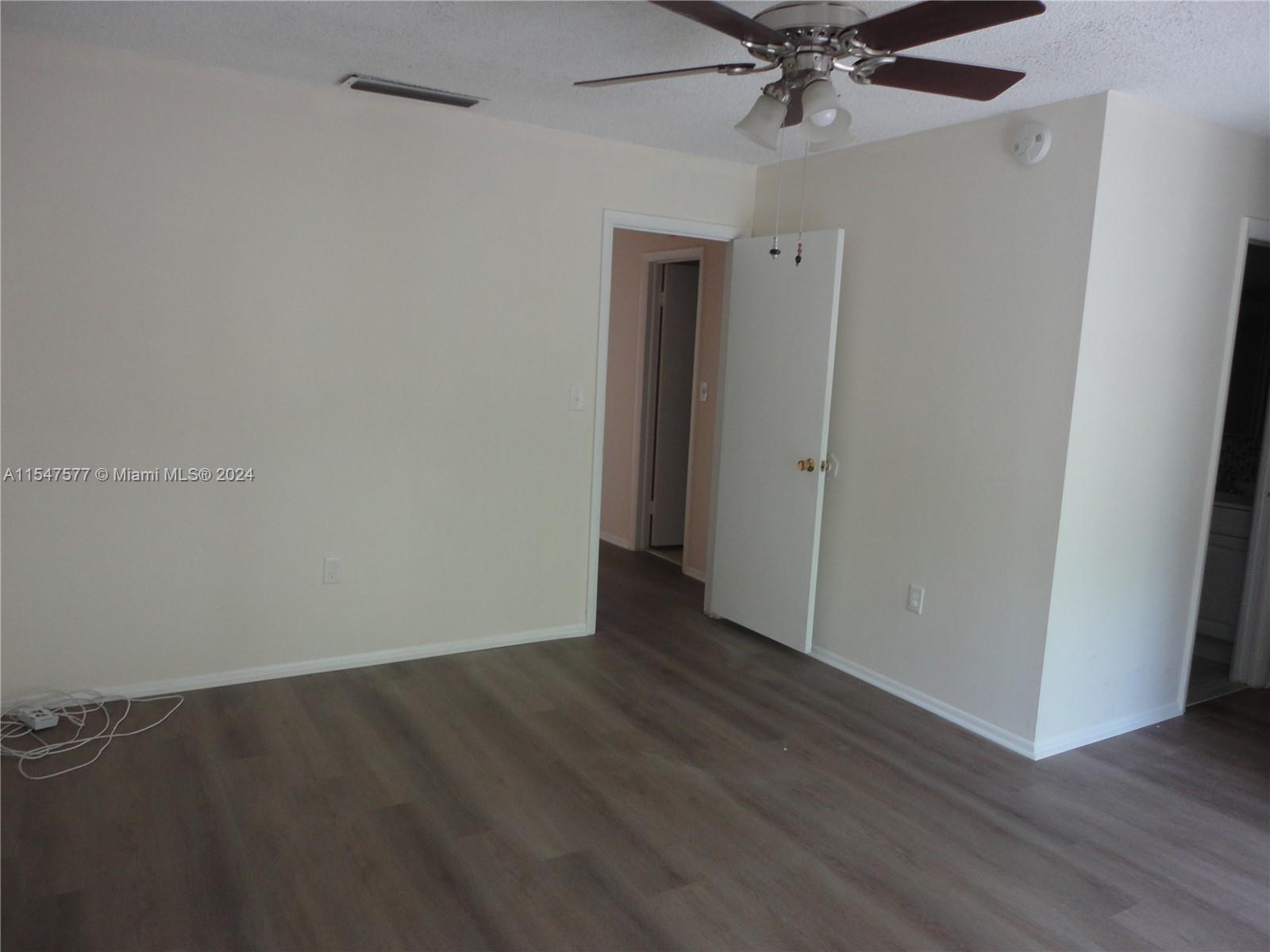 3321 Raleigh St 3H, Hollywood, Florida 33021, 3 Bedrooms Bedrooms, ,2 BathroomsBathrooms,Residential,For Sale,3321 Raleigh St 3H,A11547577