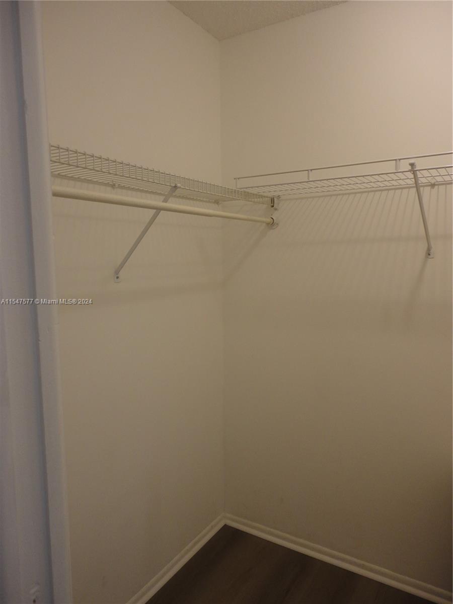 3321 Raleigh St 3H, Hollywood, Florida 33021, 3 Bedrooms Bedrooms, ,2 BathroomsBathrooms,Residential,For Sale,3321 Raleigh St 3H,A11547577