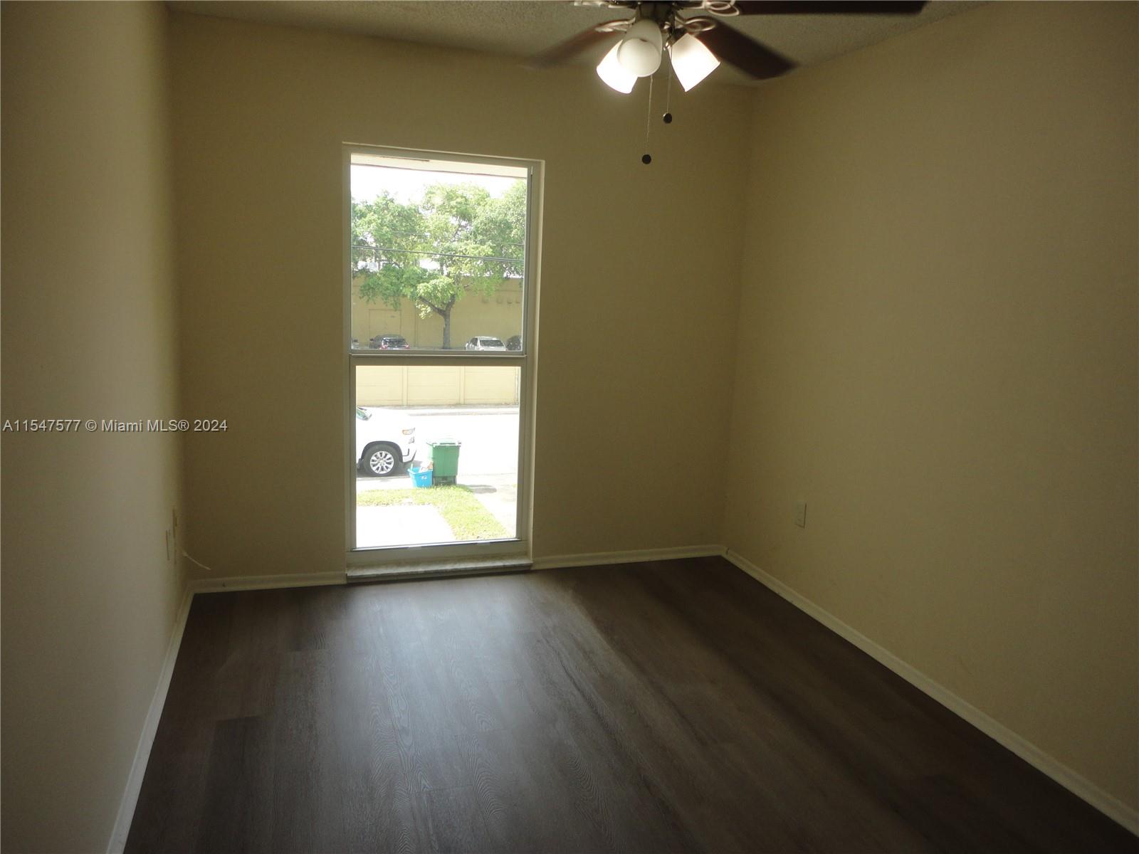 3321 Raleigh St 3H, Hollywood, Florida 33021, 3 Bedrooms Bedrooms, ,2 BathroomsBathrooms,Residential,For Sale,3321 Raleigh St 3H,A11547577