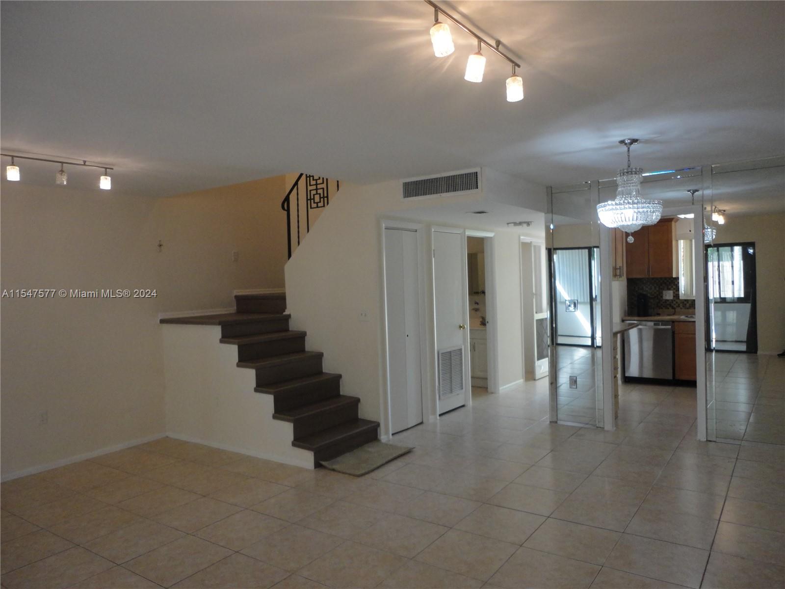 3321 Raleigh St 3H, Hollywood, Florida 33021, 3 Bedrooms Bedrooms, ,2 BathroomsBathrooms,Residential,For Sale,3321 Raleigh St 3H,A11547577