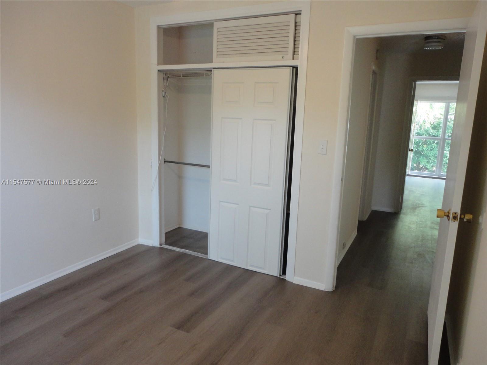 3321 Raleigh St 3H, Hollywood, Florida 33021, 3 Bedrooms Bedrooms, ,2 BathroomsBathrooms,Residential,For Sale,3321 Raleigh St 3H,A11547577