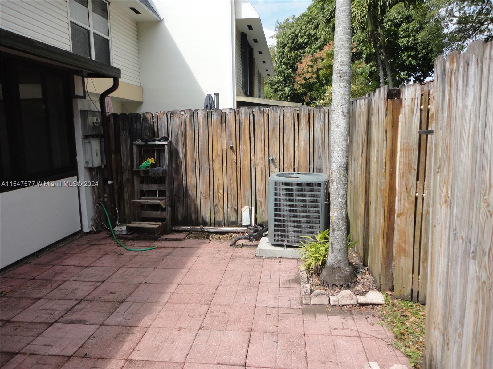 3321 Raleigh St 3H, Hollywood, Florida 33021, 3 Bedrooms Bedrooms, ,2 BathroomsBathrooms,Residential,For Sale,3321 Raleigh St 3H,A11547577