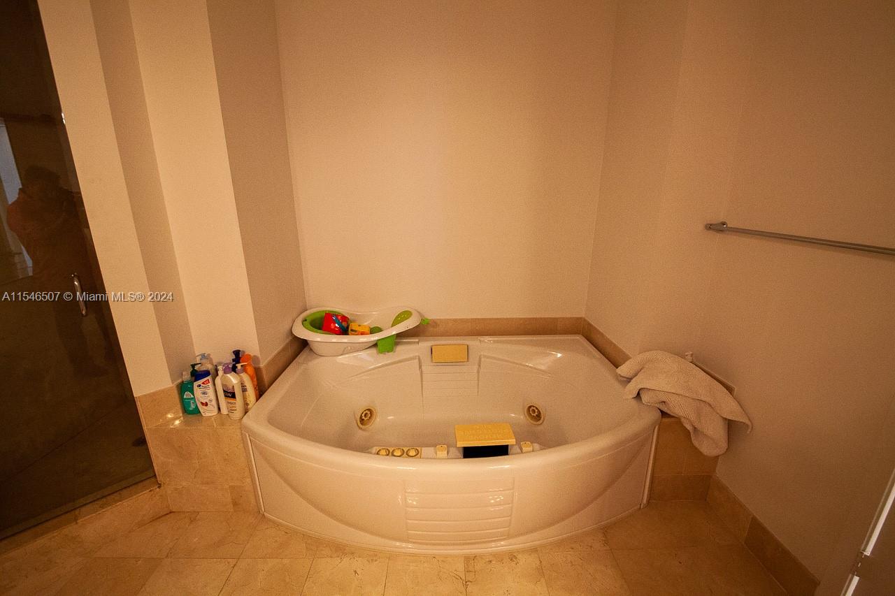 18101 Collins Ave 5504, Sunny Isles Beach, Florida 33160, 4 Bedrooms Bedrooms, ,3 BathroomsBathrooms,Residentiallease,For Rent,18101 Collins Ave 5504,A11546507