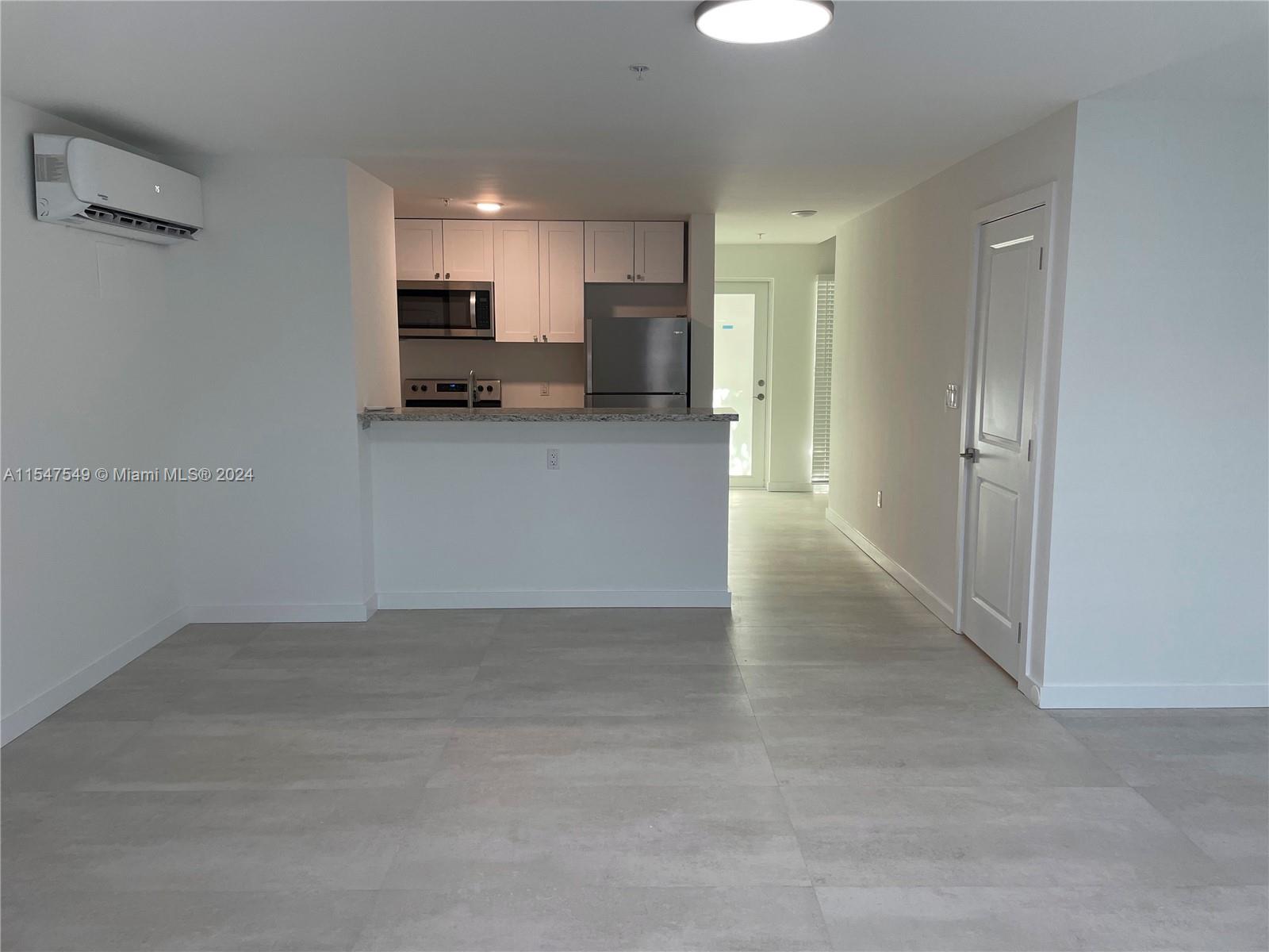 535 SW 5th ST 3, Miami, Florida 33130, 2 Bedrooms Bedrooms, ,2 BathroomsBathrooms,Residentiallease,For Rent,535 SW 5th ST 3,A11547549