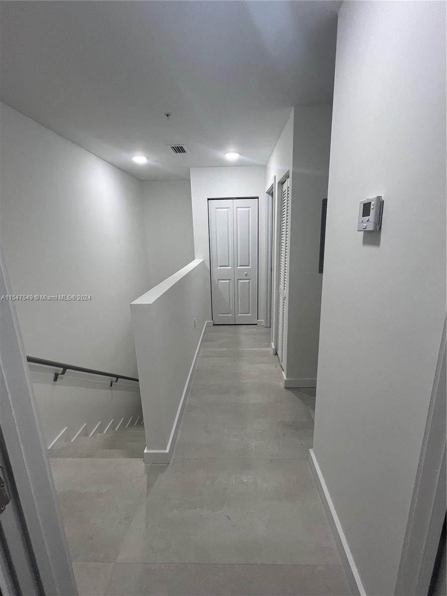 535 SW 5th ST 3, Miami, Florida 33130, 2 Bedrooms Bedrooms, ,2 BathroomsBathrooms,Residentiallease,For Rent,535 SW 5th ST 3,A11547549