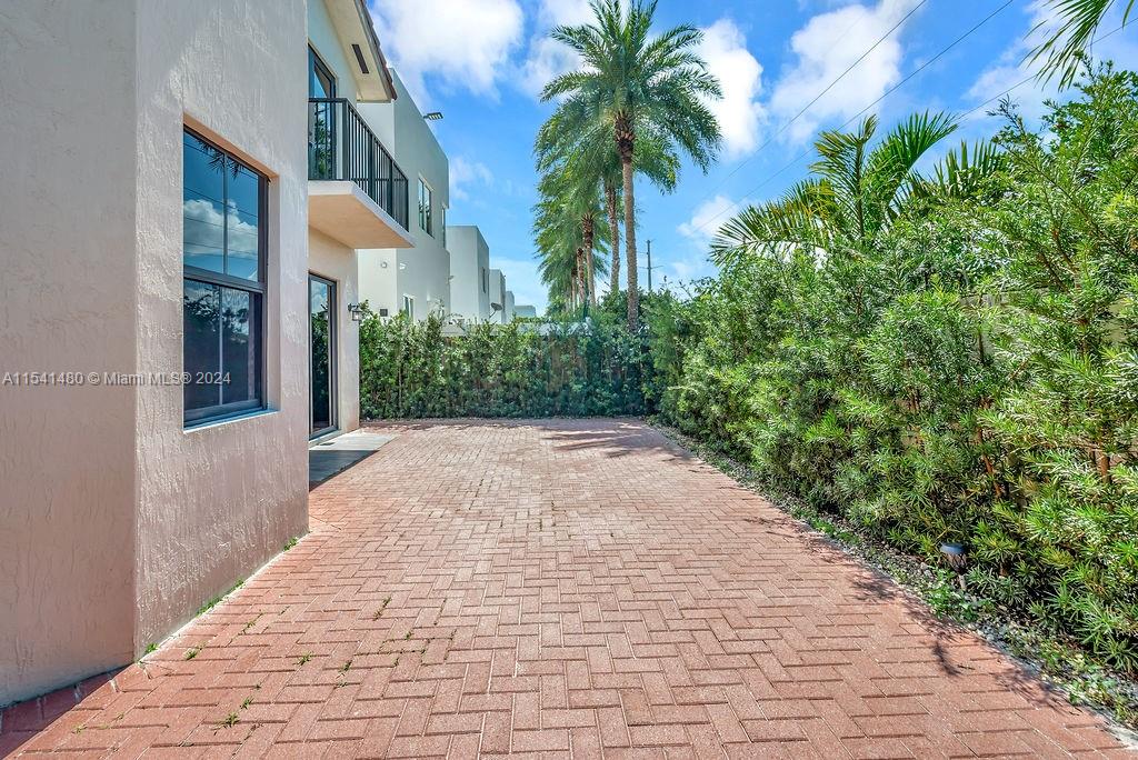 6900 106th Ave, Doral, FL, 33178 United States, 4 Bedrooms Bedrooms, ,4 BathroomsBathrooms,Residential,For Sale,106th Ave,A11541480