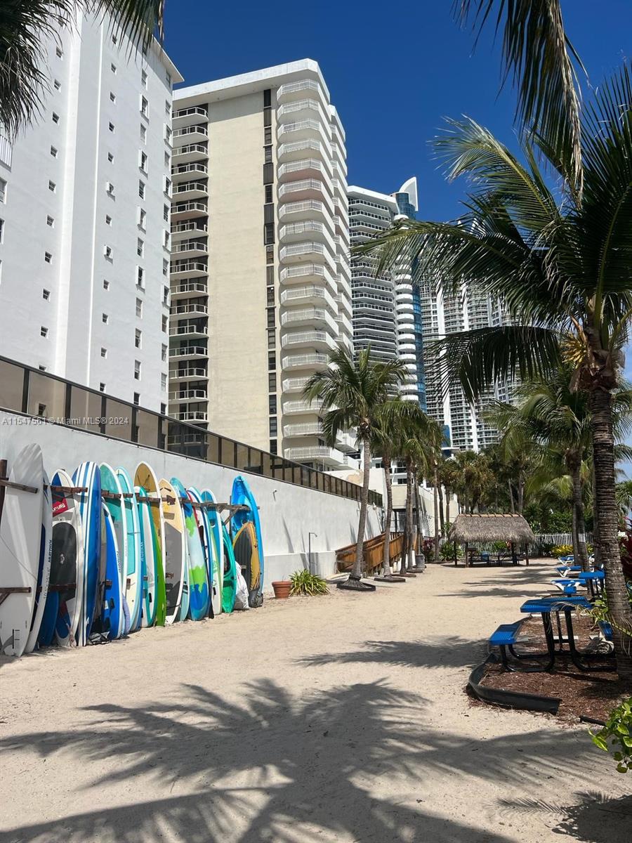 6039 Collins Ave 1401, Miami Beach, Florida 33140, 2 Bedrooms Bedrooms, ,2 BathroomsBathrooms,Residential,For Sale,6039 Collins Ave 1401,A11547561