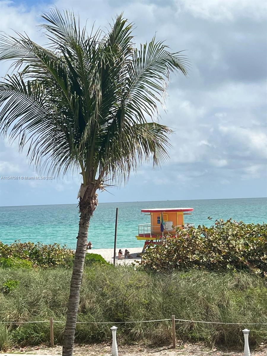 6039 Collins Ave 1401, Miami Beach, Florida 33140, 2 Bedrooms Bedrooms, ,2 BathroomsBathrooms,Residential,For Sale,6039 Collins Ave 1401,A11547561