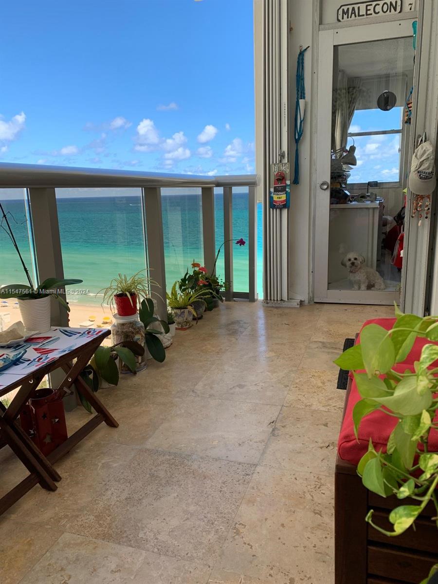 6039 Collins Ave 1401, Miami Beach, Florida 33140, 2 Bedrooms Bedrooms, ,2 BathroomsBathrooms,Residential,For Sale,6039 Collins Ave 1401,A11547561