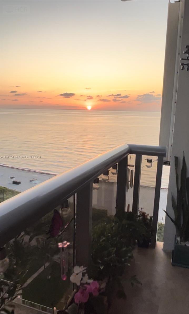 6039 Collins Ave 1401, Miami Beach, Florida 33140, 2 Bedrooms Bedrooms, ,2 BathroomsBathrooms,Residential,For Sale,6039 Collins Ave 1401,A11547561