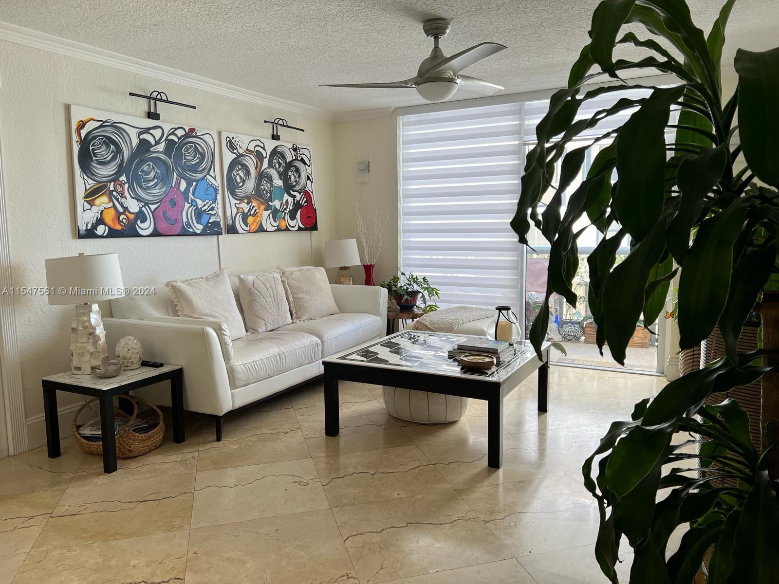 6039 Collins Ave 1401, Miami Beach, Florida 33140, 2 Bedrooms Bedrooms, ,2 BathroomsBathrooms,Residential,For Sale,6039 Collins Ave 1401,A11547561