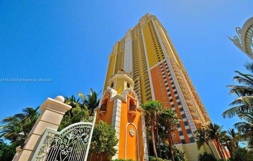 GREAT SPACIOUS CONDO IN PRESTIGIOUS ACQUALINA RESORT. BEST VIEWS OF OCEAN AND INTRACOASTAL FROM 43RD FLOOR!!! AVAILABLE MAY 3 RD TILL OCTOBER 31, 2024