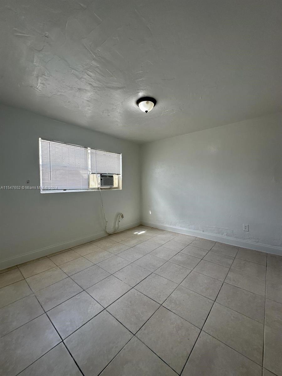 Miami, Florida 33142, 1 Bedroom Bedrooms, ,1 BathroomBathrooms,Residentiallease,For Rent,A11547652