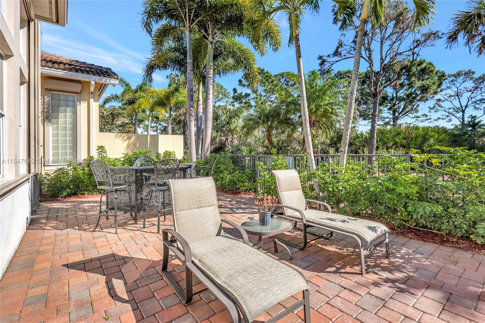 320 Charroux Dr, Palm Beach Gardens, FL, 33410 United States, 3 Bedrooms Bedrooms, ,3 BathroomsBathrooms,Residential,For Sale,Charroux Dr,A11547682