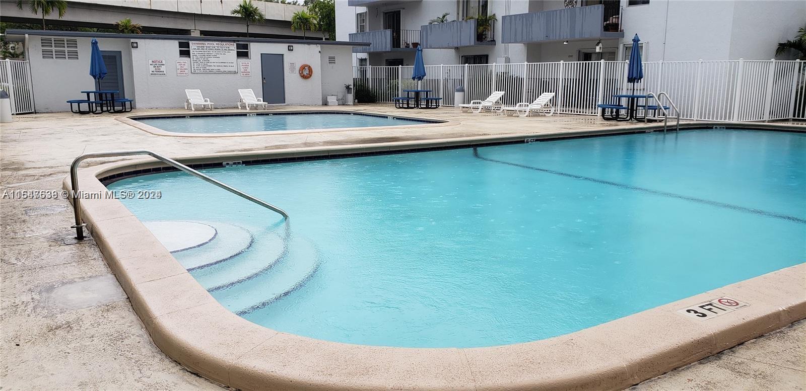 CONDO SWIMMING POOL