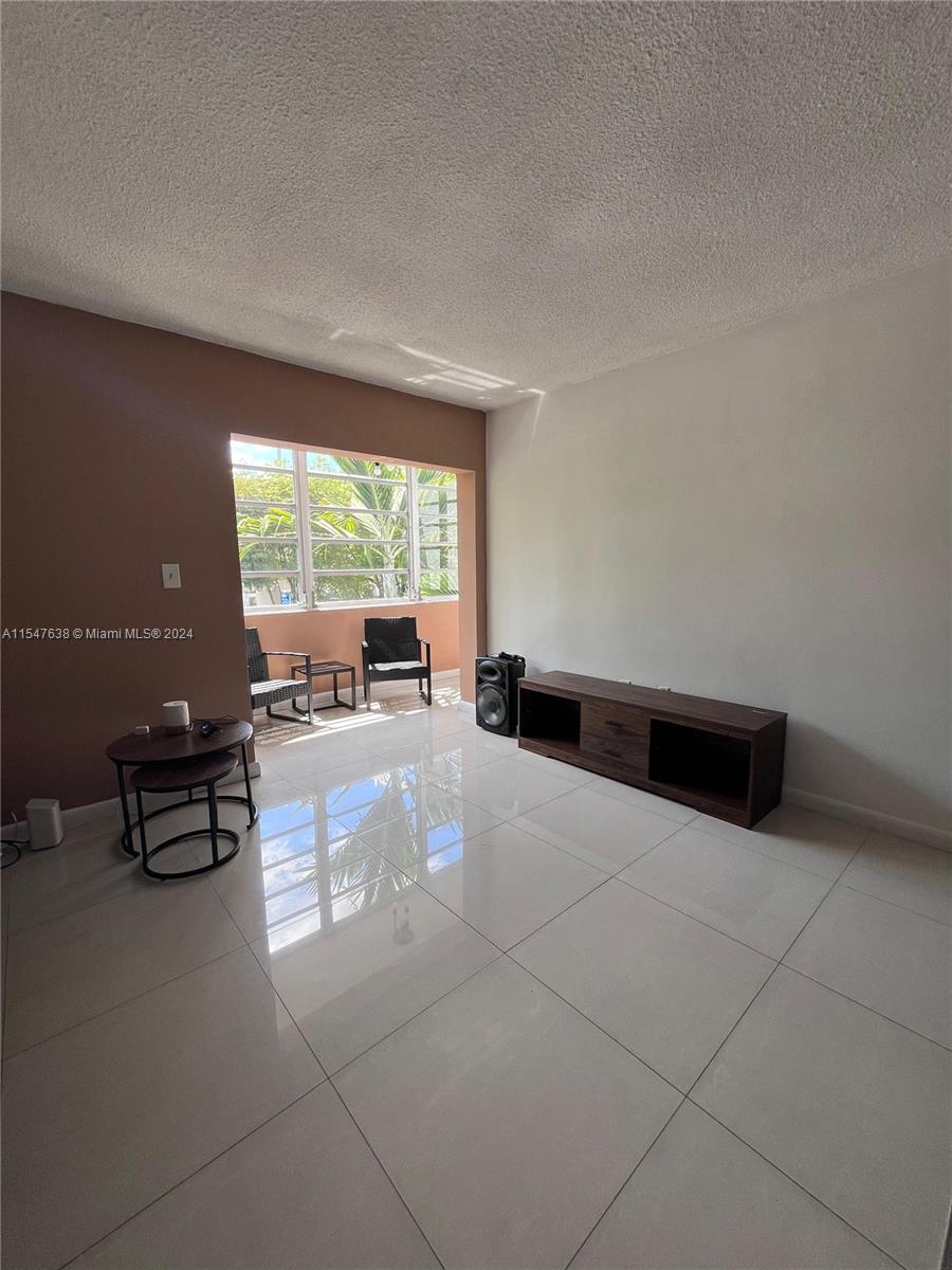 2496 SW 17th Ave 5301, Miami, Florida 33145, 2 Bedrooms Bedrooms, ,1 BathroomBathrooms,Residentiallease,For Rent,2496 SW 17th Ave 5301,A11547638