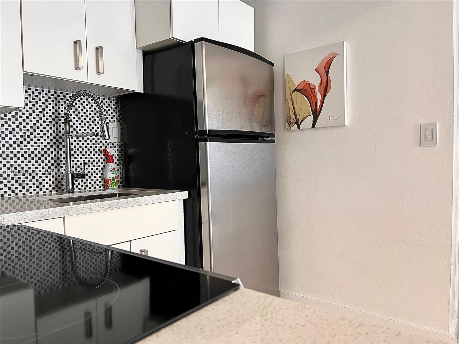 Miami Beach, Florida 33139, 1 Bedroom Bedrooms, ,1 BathroomBathrooms,Residential,For Sale,A11547639