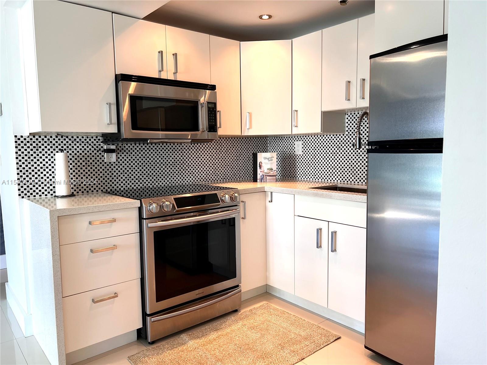 Miami Beach, Florida 33139, 1 Bedroom Bedrooms, ,1 BathroomBathrooms,Residential,For Sale,A11547639