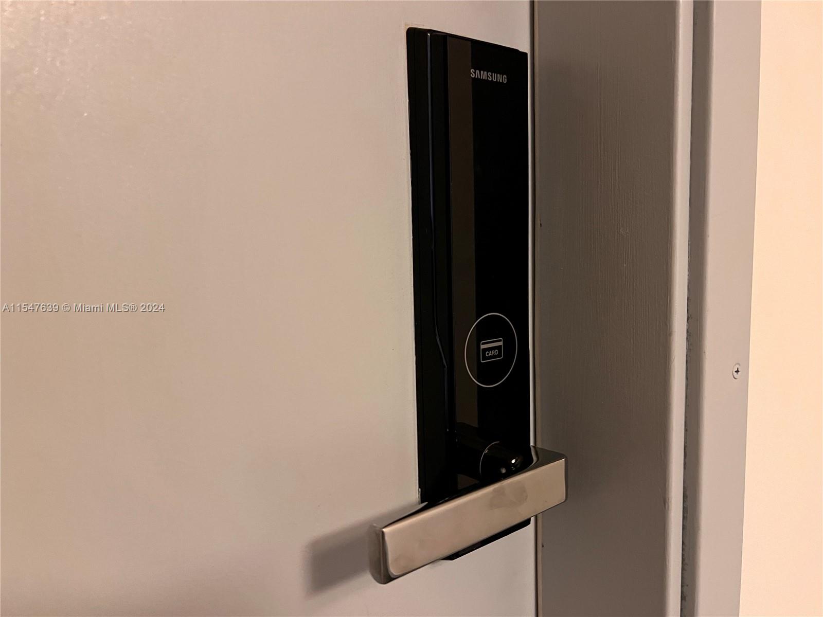 Miami Beach, Florida 33139, 1 Bedroom Bedrooms, ,1 BathroomBathrooms,Residential,For Sale,A11547639