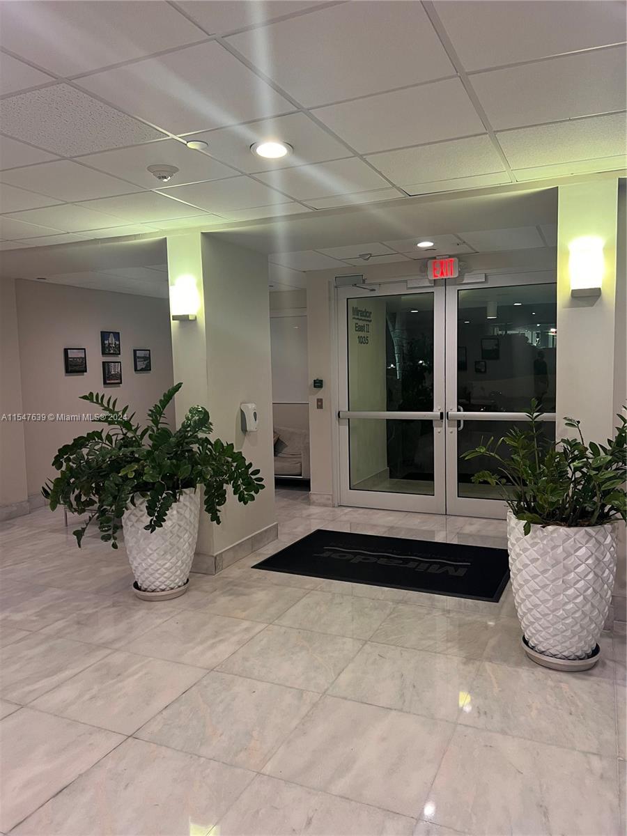 Miami Beach, Florida 33139, 1 Bedroom Bedrooms, ,1 BathroomBathrooms,Residential,For Sale,A11547639