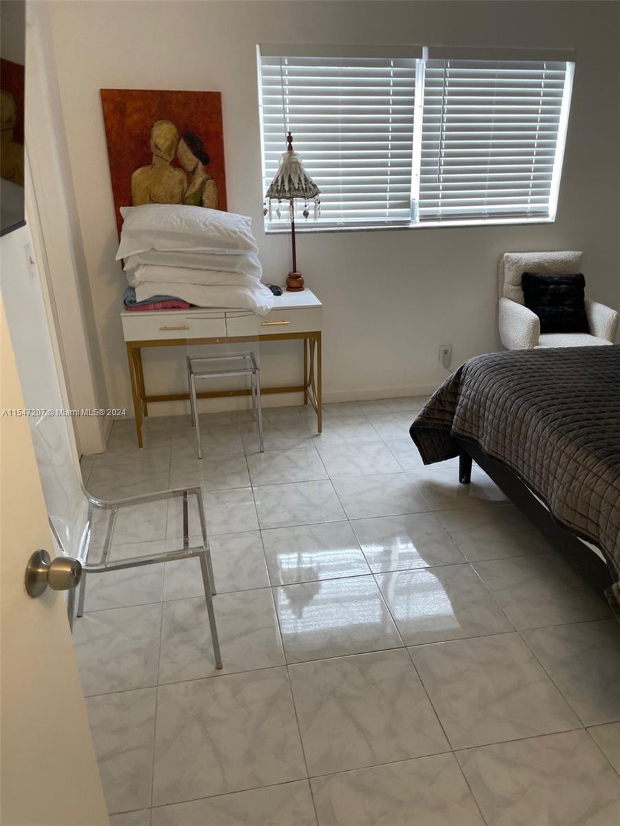 541 N Blue Heron Dr 117, Hallandale Beach, Florida 33009, 1 Bedroom Bedrooms, ,1 BathroomBathrooms,Residentiallease,For Rent,541 N Blue Heron Dr 117,A11547207