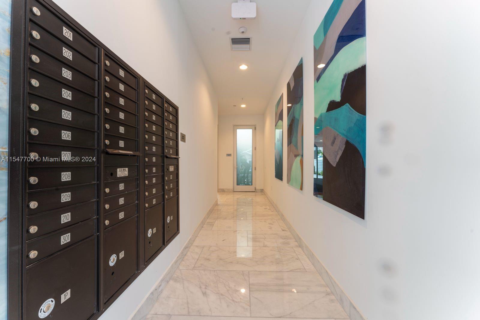 1850 Monroe St 205, Hollywood, Florida 33020, 1 Bedroom Bedrooms, ,1 BathroomBathrooms,Residential,For Sale,1850 Monroe St 205,A11547700