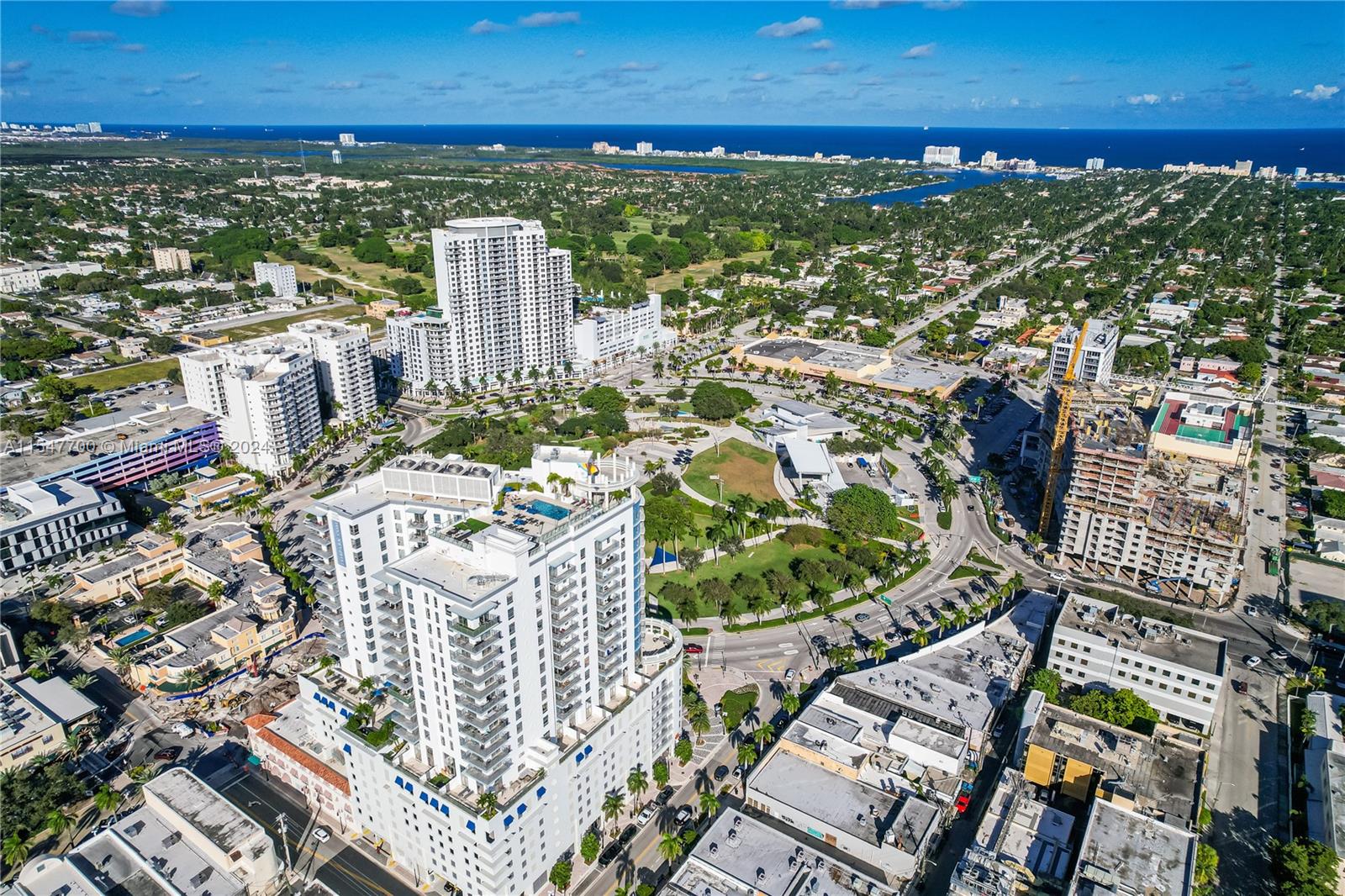 1850 Monroe St 205, Hollywood, Florida 33020, 1 Bedroom Bedrooms, ,1 BathroomBathrooms,Residential,For Sale,1850 Monroe St 205,A11547700