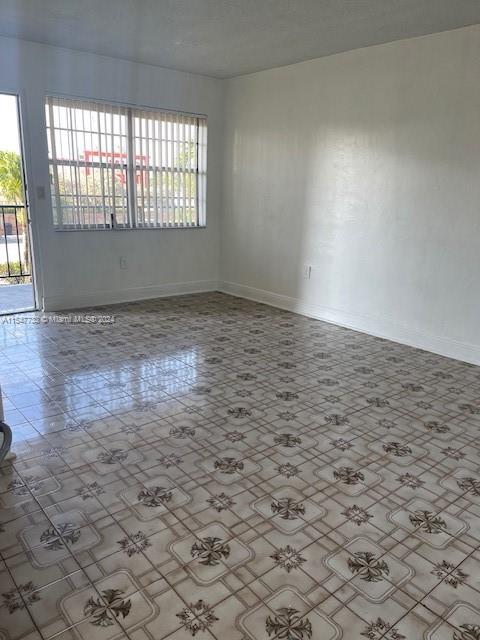 6575 4th Ave, Hialeah, FL, 33012 United States, 1 Bedroom Bedrooms, ,1 BathroomBathrooms,Residential,For Sale,4th Ave,A11547733