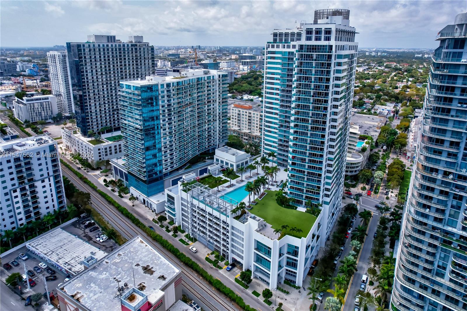 3301 NE 1st Ave H2504, Miami, Florida 33137, 2 Bedrooms Bedrooms, ,2 BathroomsBathrooms,Residential,For Sale,3301 NE 1st Ave H2504,A11547562