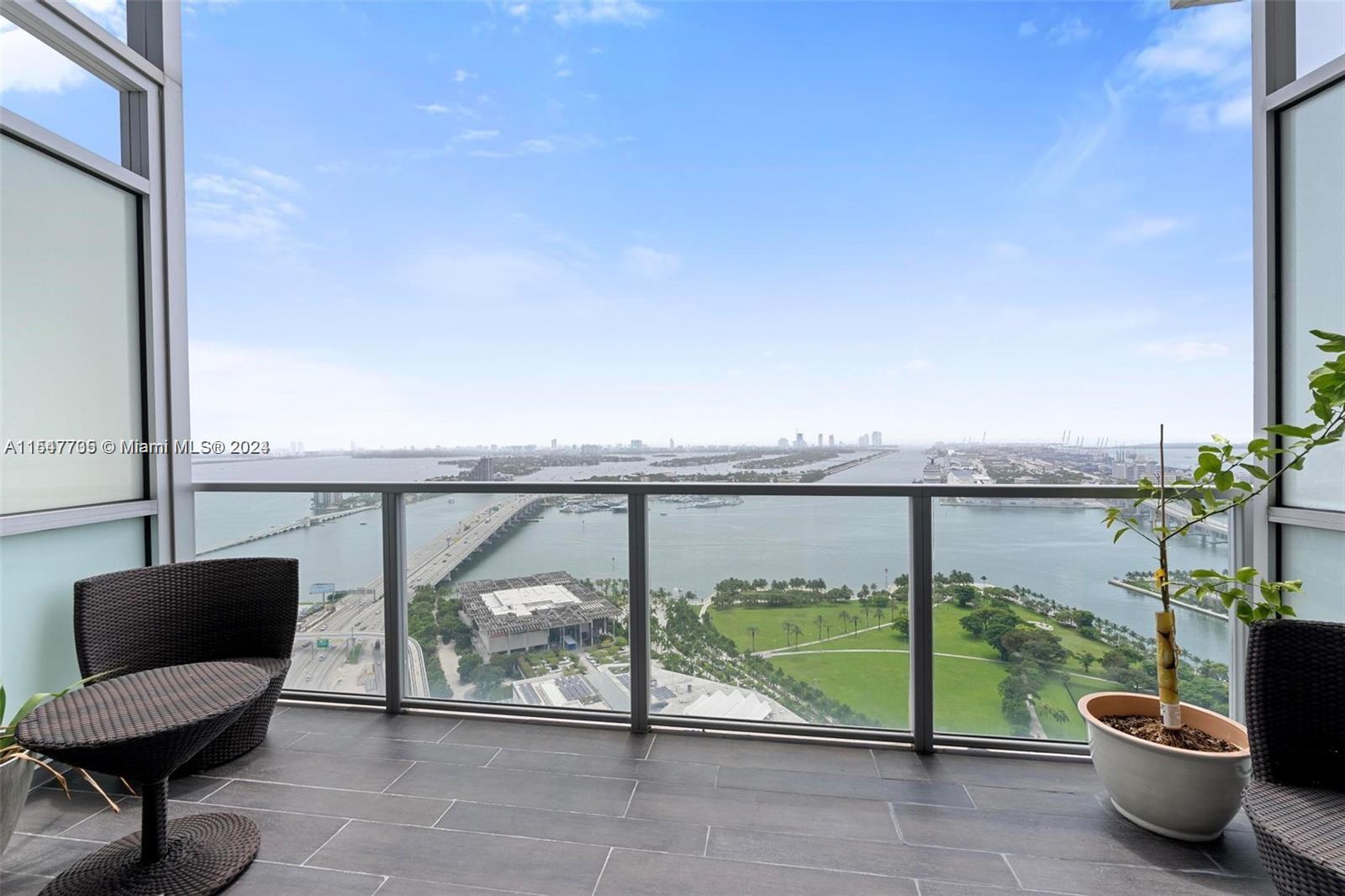 1100 Biscayne Blvd 3705, Miami, Florida 33132, 1 Bedroom Bedrooms, ,2 BathroomsBathrooms,Residentiallease,For Rent,1100 Biscayne Blvd 3705,A11547735