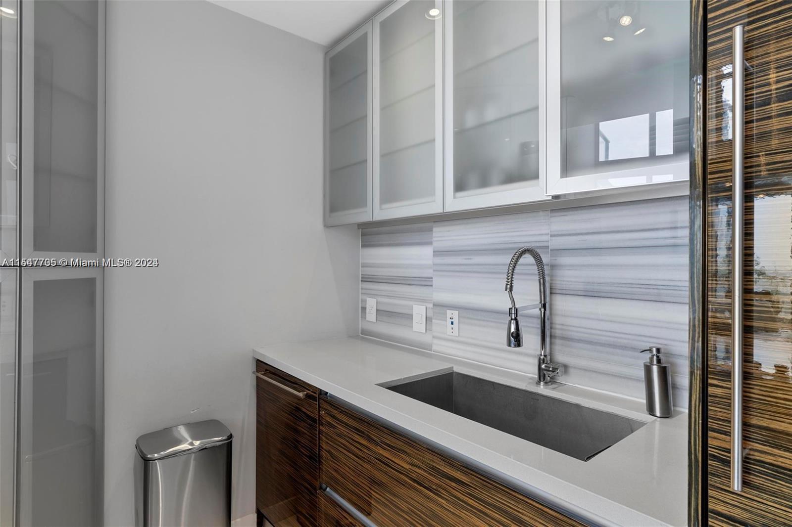 1100 Biscayne Blvd 3705, Miami, Florida 33132, 1 Bedroom Bedrooms, ,2 BathroomsBathrooms,Residentiallease,For Rent,1100 Biscayne Blvd 3705,A11547735