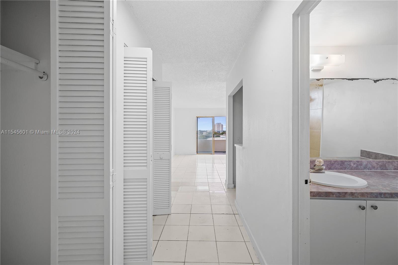 7904 West Dr 605, North Bay Village, Florida 33141, ,1 BathroomBathrooms,Residentiallease,For Rent,7904 West Dr 605,A11545601