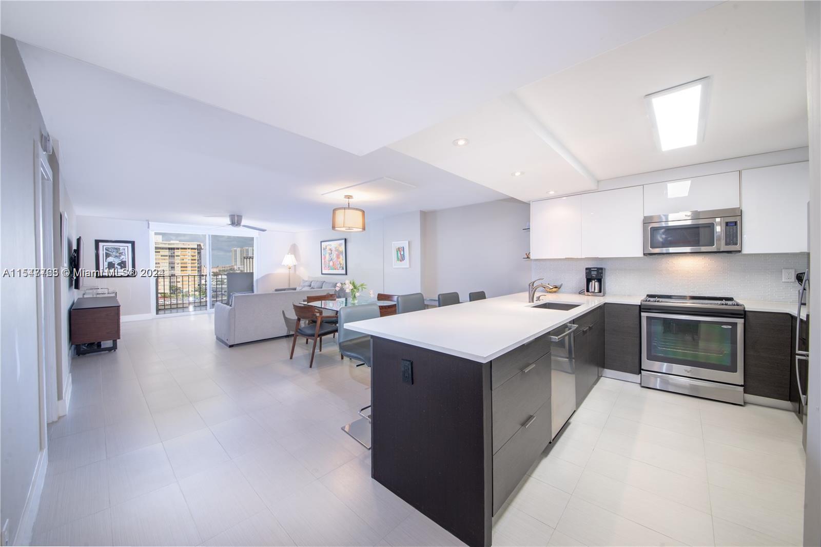 Hallandale Beach, Florida 33009, 1 Bedroom Bedrooms, ,2 BathroomsBathrooms,Residential,For Sale,A11547763